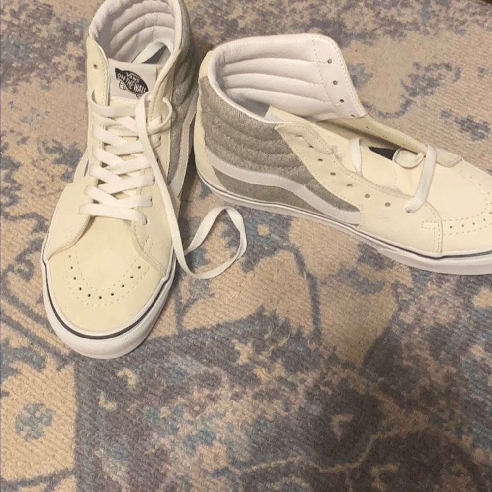 Brand New Women’s Van Shoes Size 7